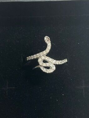 Sterling silver snake ring. 925. 
Size 10
